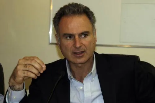 Calificó Rodrígue de irresponsables a líderes del PRI por oponerse a línea de crédito