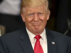 Trump ahora cree que Obama sí nació en EU