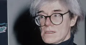 Libros de Warhol llegarán en modo digital
