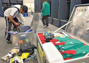 Uniformes, utilería y hasta comida, envío del Tri para el Mundial