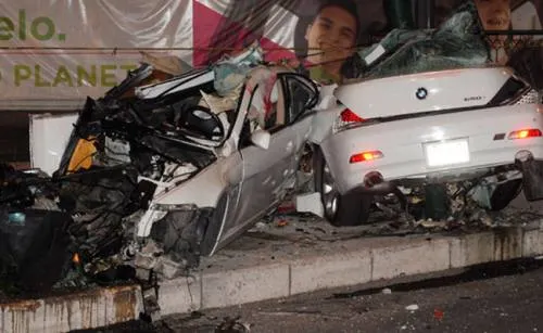 VIDEO: Rescate del único sobreviviente del choque en Reforma