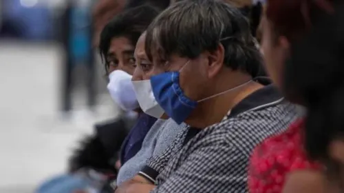 63% de los mexicanos cree que el gobierno no muestra realidad sobre COVID-19: encuesta