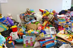 Entregó juguetes la Universidad IEU a niños de 3 CAM de Puebla