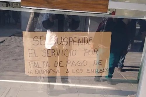 Trabajadores de Farmaticsa paran labores por falta de pago