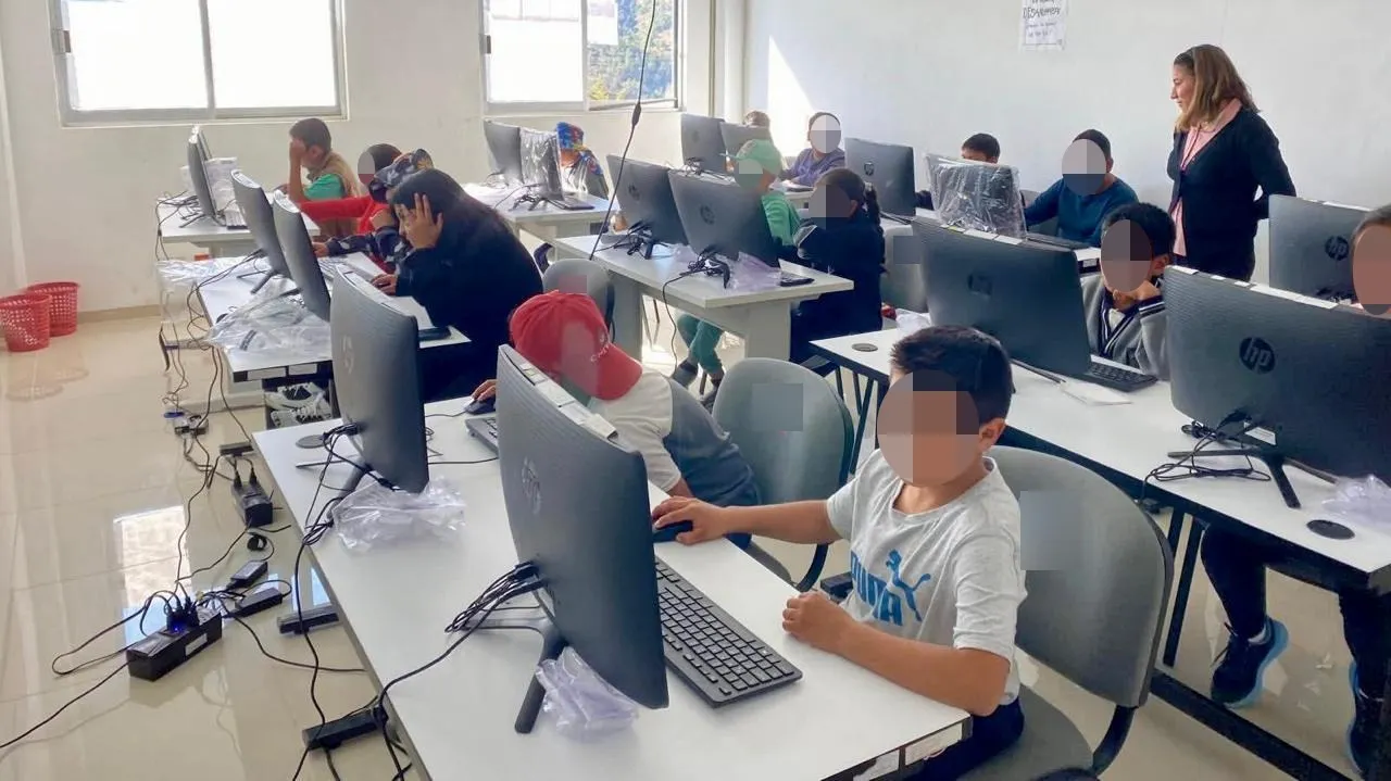 SEDIF previene deserción escolar y rezago estudiantil mediante cursos y talleres