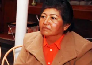 Líder de burócratas evita hablar de despidos y entrega-recepción