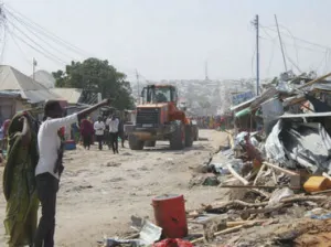 Ataque con coche bomba en Mogadiscio deja 15 muertos