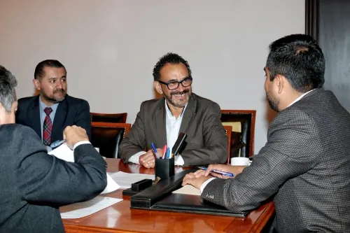 Signan Puebla y Veracruz acuerdo para protección de abejas y actividad apícola