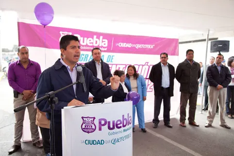 Rivera Pérez entrega obras de pavimentación por más de 2 millones de pesos al norte de la ciudad