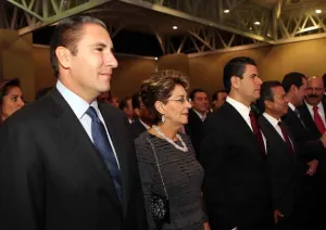 Asiste Moreno Valle a tercer informe de gobierno de su homólogo Alonso Reyes