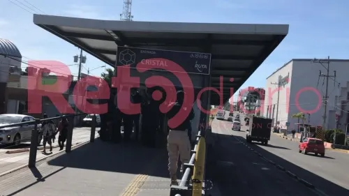 Protagonizan riña en el parador de RUTA de Plaza Cristal