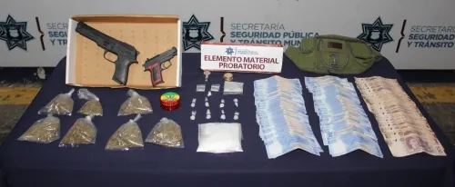 Detuvo policía municipal de Puebla a tres hombres por delitos contra la salud