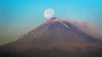 Personal de la Marina, listo para sobrevolar el cráter del volcán Popocatépetl