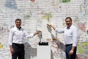 RMV y Tony Gali inician programa de rehabilitación de escuelas