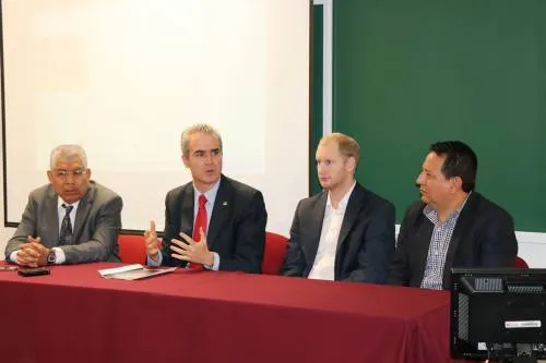 Ardavín ve viable otorgar visas a migrantes Centroamericanos
