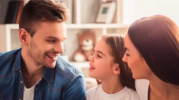 El curso analiza los desafíos que se enfrentan durante la crianza de los hijos (Shutterstock)