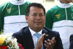 Entrega SNTE 23 pago de 200 becas para hijos de trabajadores