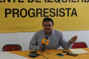 Cotoñeto avala decisión de Quezada de eliminar coordinación de bancada perredista