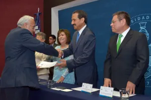 Ejemplar la vida universitaria de Contaduría Pública: Esparza