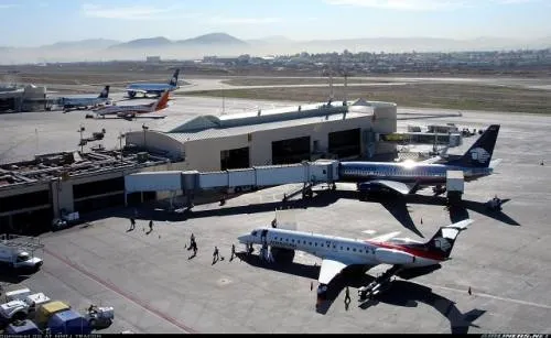 Inaugura el Aeropuerto “Hermanos Serdán” un nuevo vuelo  con destino a Guadalajara