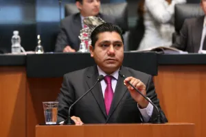Jorge Luis Preciado pedirá licencia, va por gubernatura de Colima