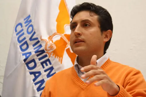 Espinosa Torres arremete contra Javier Lozano