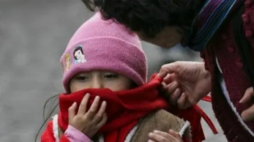Explica IMSS cómo protegerse de influenza y Covid-19 ante cambio de temperatura