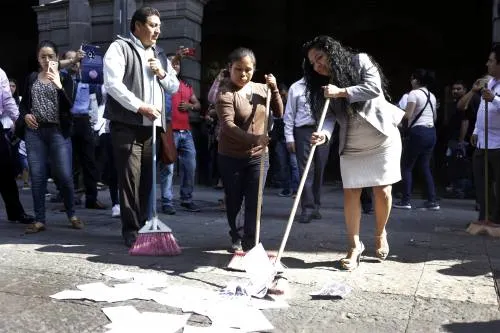 Roxana Luna traicionó al pueblo al sumarse a la coalición “Por México al Frente”