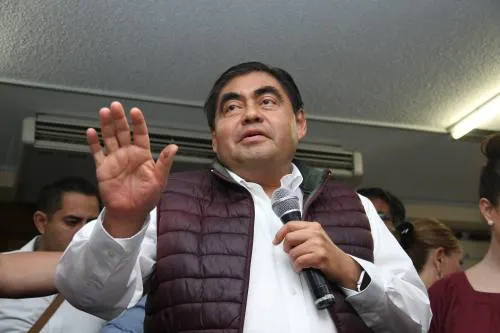 Presenta Barbosa ante el IEE solicitud de nulidad de la elección a gobernador en Puebla