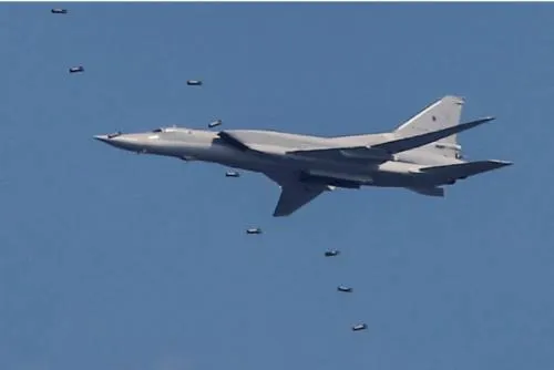 Bombardero supersónico ruso aterriza de emergencia y causa tres muertos