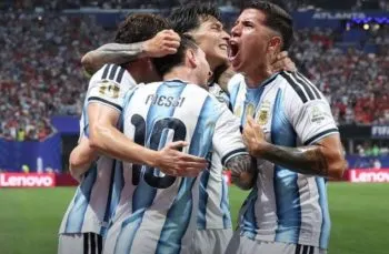 Argentina firma una remontada épica ante Egipto y avanza a cuartos de final
