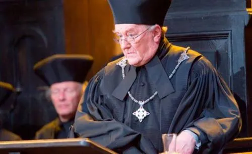Fallece el actor de la saga Harry Potter, Robert Hardy