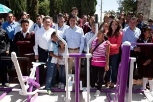 Comuna entrega gimnasio al aire libre en San Francisco Totimehuacán