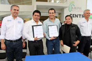 SEDIF firma convenios en Coxcatlán y Ajalpan