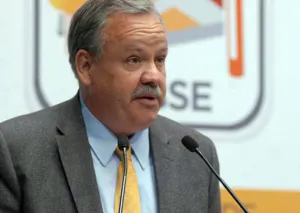 Funcionario del GDF muere de infarto en evento público