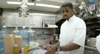 Hallan cadáver del chef personal de Obama en un lago de Massachusetts