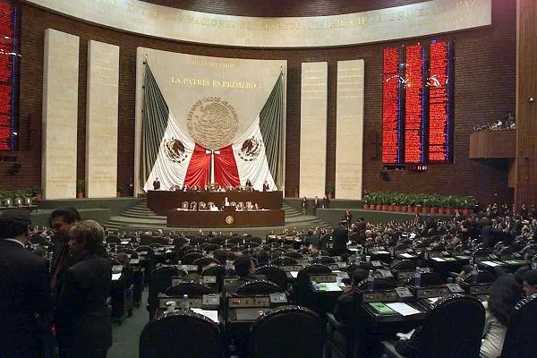 Diputados federales frenarán endeudamiento de municipios