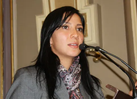 Propone Denisse Ortiz brindar atención a mujeres embarazadas