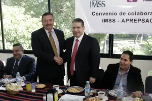 Acuerdo IMSS y restaurantes promoverá seguro social a empleados