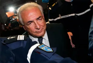 Dominique Strauss-Kahn explota por libro que trata su vida privada