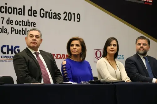 Se realiza en Puebla Congreso Nacional de Grúas