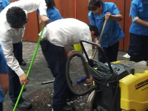 Se inundan dos salas del Senado