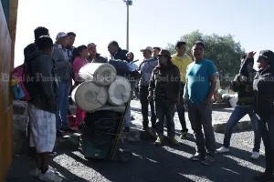 Limpian la pirámide de Cholula de ambulantes