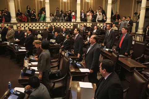 Emite Junta de Gobierno convocatoria para elegir al nuevo integrante de la CAIP