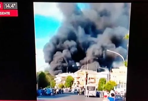Alerta en Roma: Explosión y densa nube de humo cerca del Vaticano