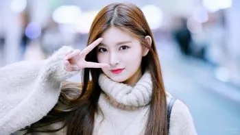 Integrante de grupo de K-Pop causa polémica por saludo en Corea del Sur