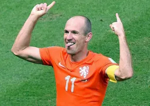 Arjen Robben, en la mira de la FIFA por simular penal