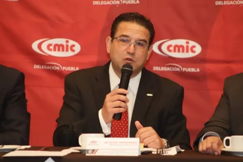 Sector de la construcción enfrenta pandemia con desempleo, adeudos del gobierno federal y rapiña