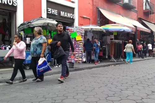 Cierran 350 negocios en Centro Histórico por inseguridad y ambulantaje