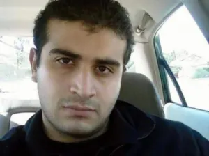 Padre de autor de matanza en Orlando apunta a crimen homofóbico